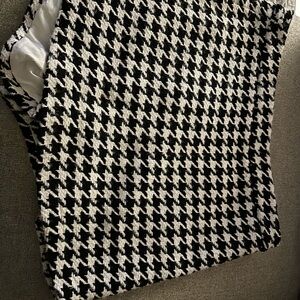 Pink Lily Black and White Houndstooth Mini Skirt